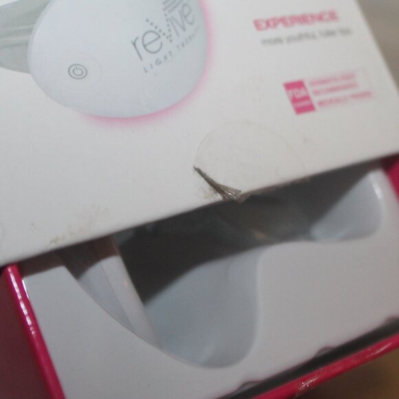 New $125 Revive Lip Care Enhancer Device For Fuller Plumper Lips Less Wrinkles - Picture 8 of 10